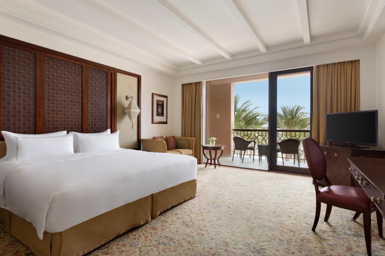 Shangri-La Al Husn, Muscat - Adults Only Resort Exterior photo